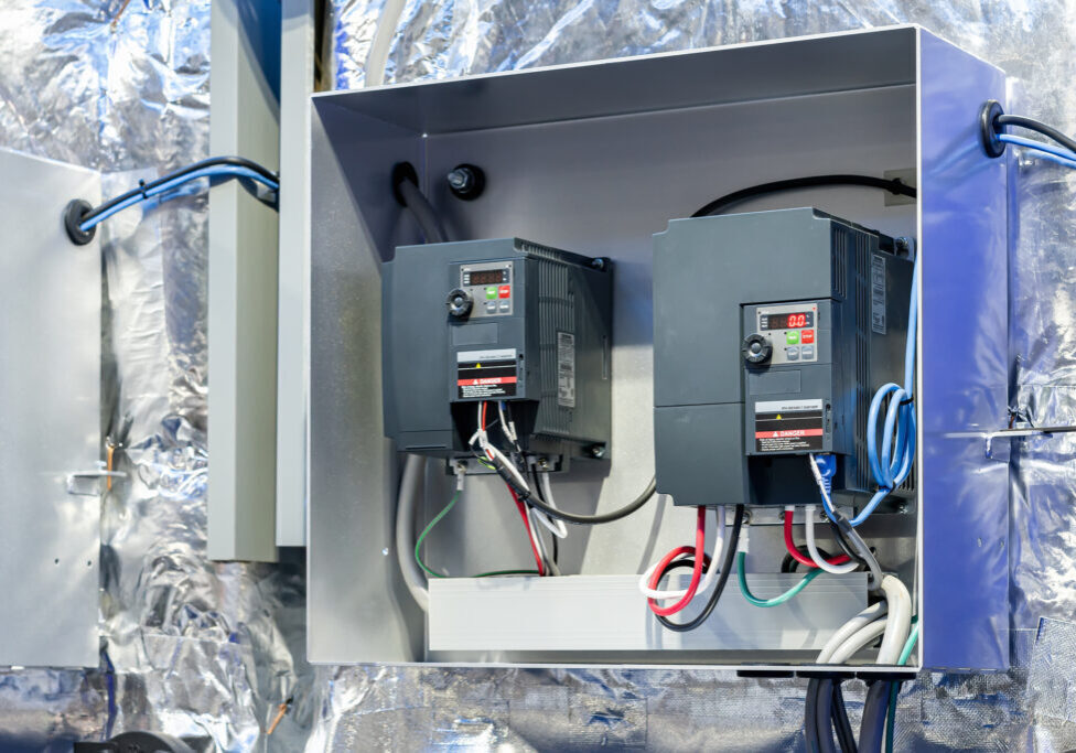 Close up inverter or variable speed drive for control speed of electric motor in terminal box